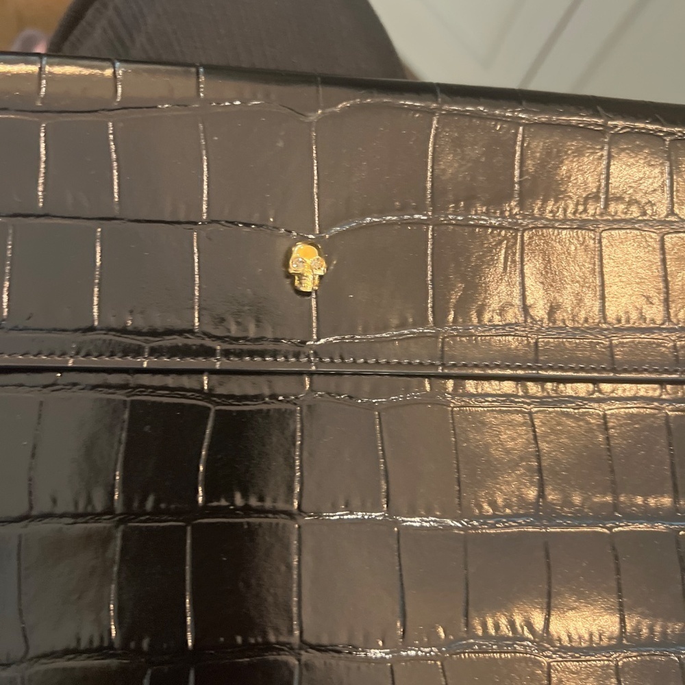 Alexander McQueen Skull Embossed Envelope Clutch Bag - Picture 5 of 7